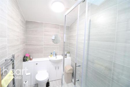 1 bedroom in a house share to rent - Photo 5