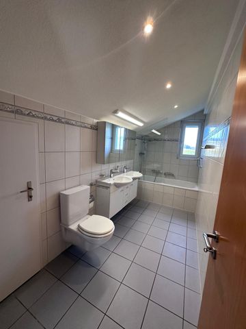 3.5 Zimmer, 111 m², 2. Stock - Photo 4