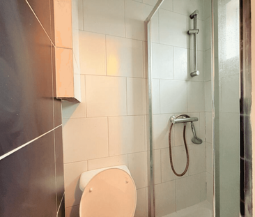 3 bedroom terraced house to rent - Photo 6