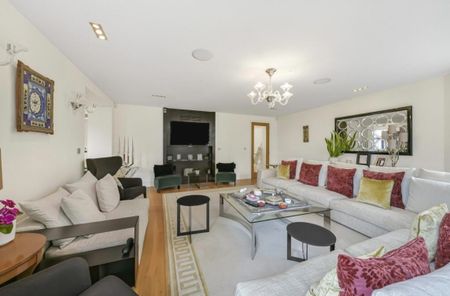 5 bedroom terraced house to rent - Photo 2