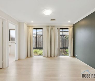 Stunning Home in Ellenbrook - Photo 1