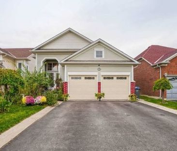 For Lease - 216 Van Scott Drive, Brampton, Ontario - Photo 2