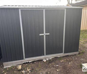 BRAND NEW PRIVATE GRANNY FLAT with yard maintenance and water inclu... - Photo 4