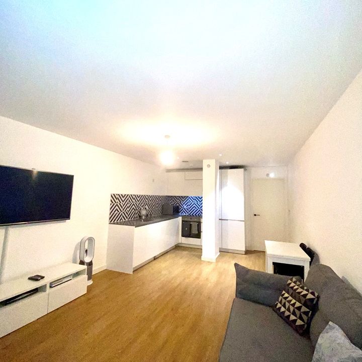 1 Bed Flat, Paxton House, SE25 - Photo 1