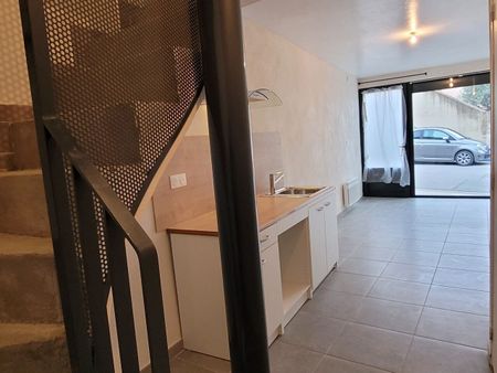 SAINT SATURNIN LES AVIGNON - APPARTEMENT DE 36 M² AVEC TERRASSE (au 1er étage) EN DUPLEX A LOUER - Photo 2