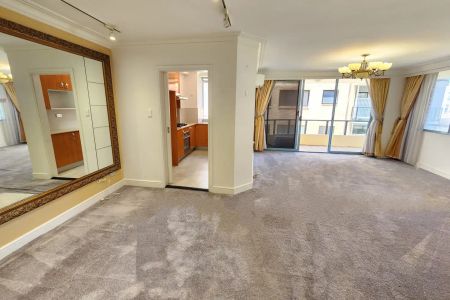 “Two Bedroom Apartment in Resort Style Complex” - Photo 4