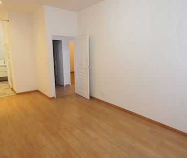 Location Appartement 4 pièces 96m² COUZON AU MONT D OR 69270 - Photo 1