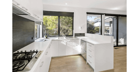 Beachside Luxury with Sweeping Bay Views - Photo 5