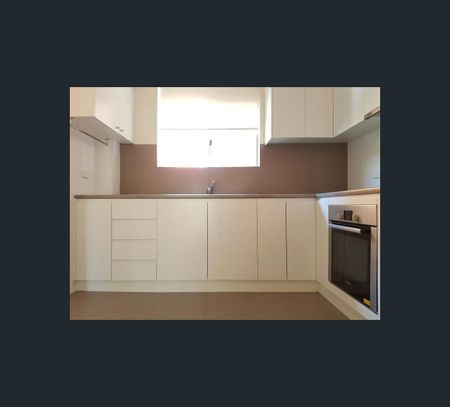8/19 Chamberlain Street, Campbelltown, NSW 2560 - Photo 4