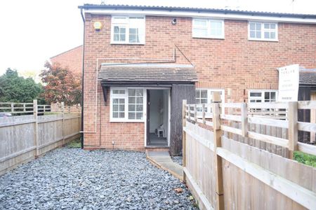 1 bedroom end of terrace house to rent - Photo 5