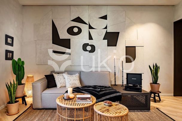 Barcelona Capital, Catalonia 08013 - Photo 1