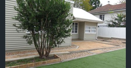 Renovated Home in Indooroopilly - Photo 3