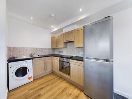 2 bedroom flat to rent - Photo 4