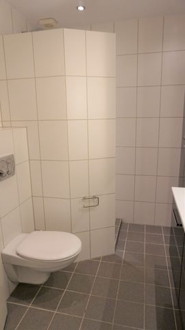 71 m² med nyere køkken, badeværelse og hele 2 altaner - Foto 4