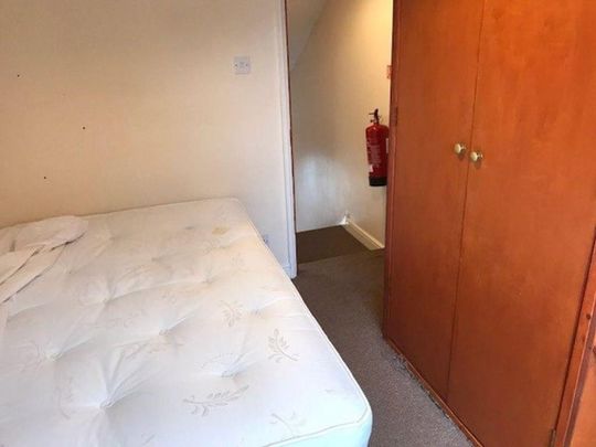 6 bedroom terraced house to rent - Photo 1