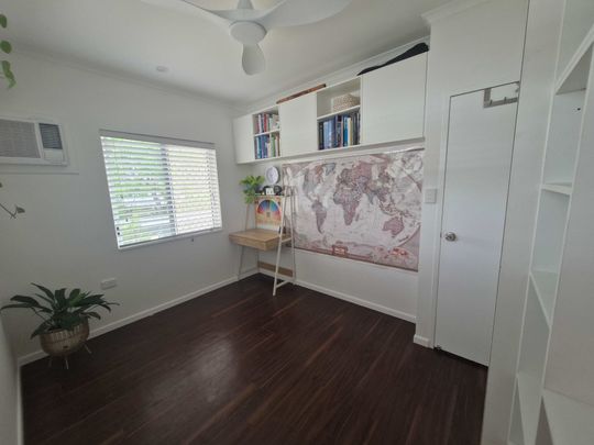 Holloways Beach - Photo 1