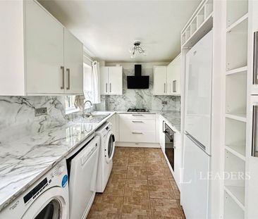 4 bedroom house to rent Cherry Orchard, Kenilworth, CV8 - Photo 5