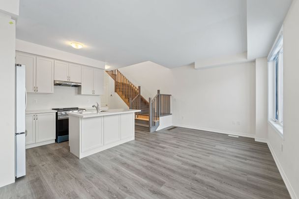 For Lease - 50 Hickey Lane Unit# Lindsay & Eglington, Kawartha Lakes, Ontario - Photo 1