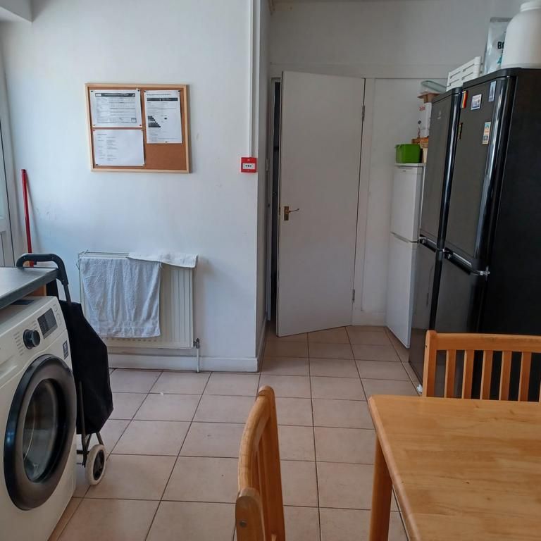 1 bedroom retirement property to rent - Photo 1