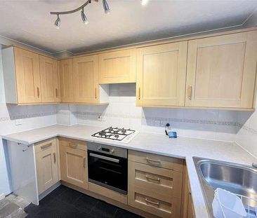 Camelot Way, Gillingham, SP8 - Photo 4