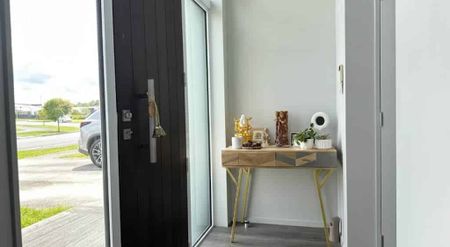 Well-Maintained 3-Bedroom Home in McLennan Park - Photo 5