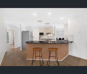3 Worthing Court, Arundel, Qld 4214 - Photo 2