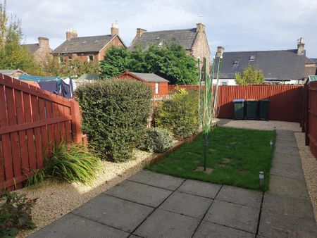 2 bedroom terraced house to rent - Photo 5