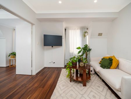 55/11 Regal Place, East Perth - Photo 2