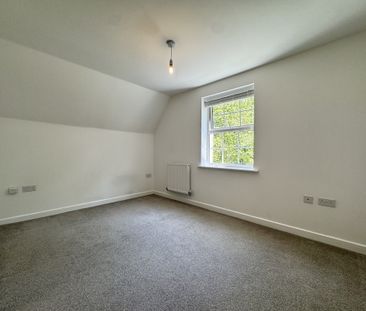 Montefiore Drive, Sarisbury Green - Photo 4