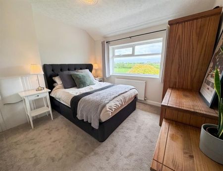2 Bedroom End Terrace To Let - Photo 4
