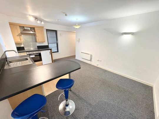 Park West, City Centre, Nottingham - Photo 1