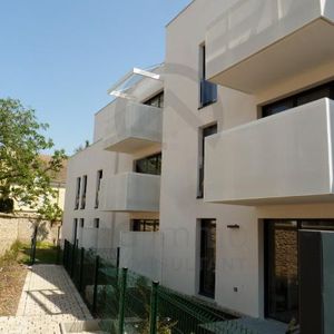 Location / Studio - Photo 2