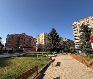 Piso de alquiler en Avenida de Alfonso VI, Salesas - Photo 4