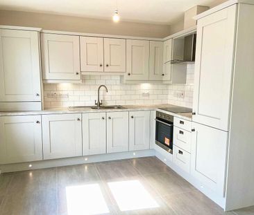 Apt 3 22 Highgrove Meadows Ballygomartin Road, Belfast, BT13 3FX - Photo 2