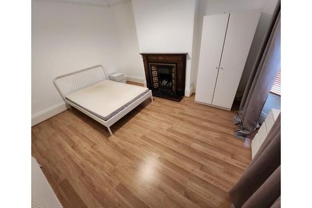 5 bedroom house share to rent - Photo 3