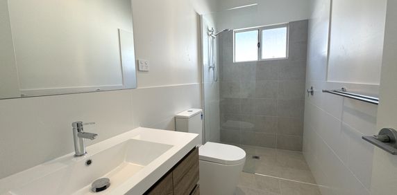 New Townhouse In Centre of Mayfield - Photo 2