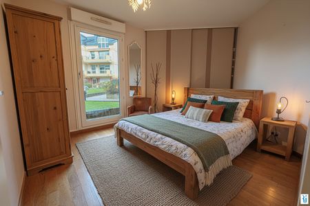 Location Appartement 2 pièces 47m² MONT ST AIGNAN 76130 - Photo 2