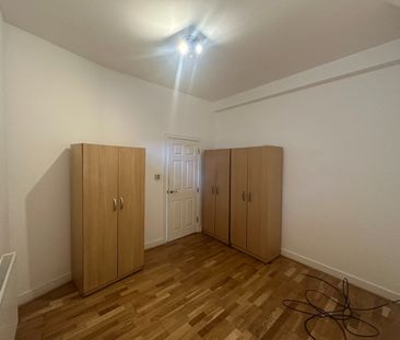 1 Bed Flat, Woodford Road, E7 - Photo 6
