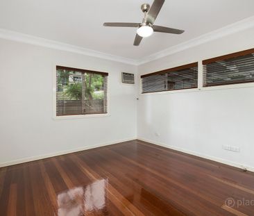 64 Illidge Street, Coorparoo QLD 4151 - House For Rent | Domain - Photo 6