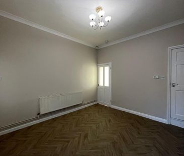 2 bedroom semi-detached house to rent - Photo 5