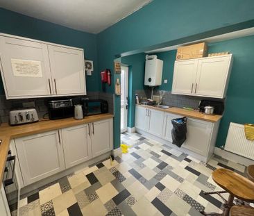 1 bedroom in a house share to rent - Photo 1