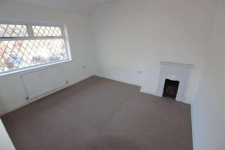 Dartmouth Avenue, Willenhall, WV13 - Photo 2