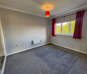 3 bedroom end of terrace house to rent - Photo 4