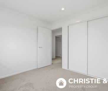 Brand New 3 Bedroom Home Available Now!! - Photo 4