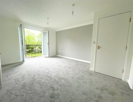 Calderbrook Court, Cheadle - Photo 2