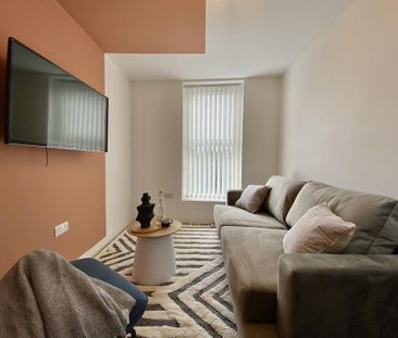 1 bedroom in a house share to rent - Photo 1