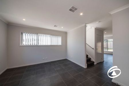 32 Renam Street, 3810, Pakenham Vic - Photo 2