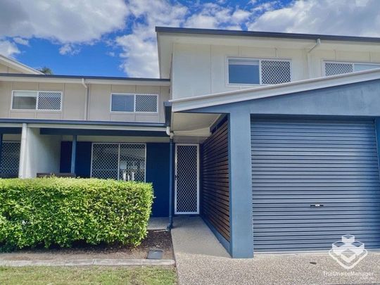 Stunning 3-Bedroom Townhouse â Ideal for Families or Professionals-Orange Grove Rd, Salisbury - Photo 1