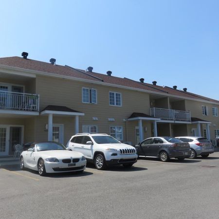 CHRMANT LOGEMENT 4 1/2 A LOUER STYLE CONDO - Photo 4