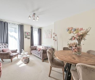 3 bedroom flat to rent - Photo 1